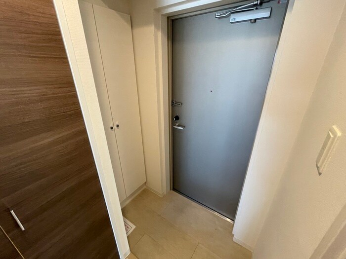 物件内観写真15　(玄関)