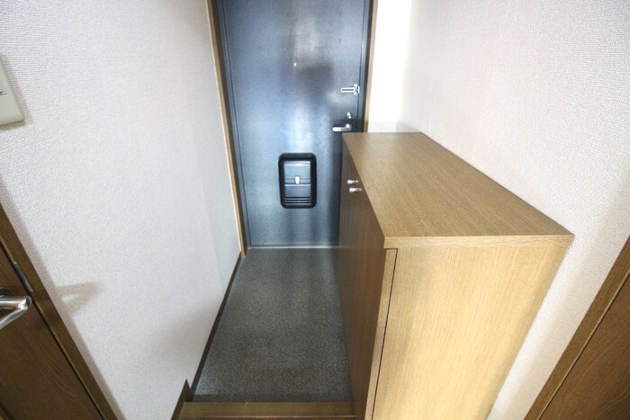 物件内観写真14　(玄関)