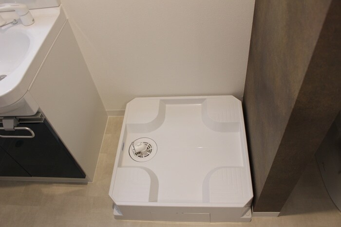 物件内観写真14　(洗濯機置場)