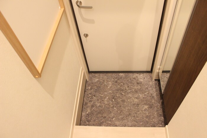 物件内観写真17　(玄関)