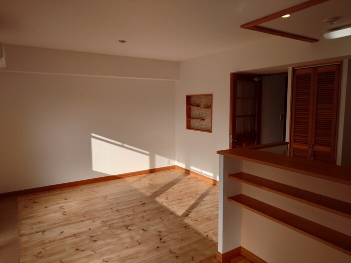 物件内観写真3　(居室)