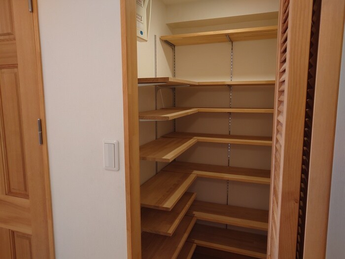 物件内観写真5　(靴箱)