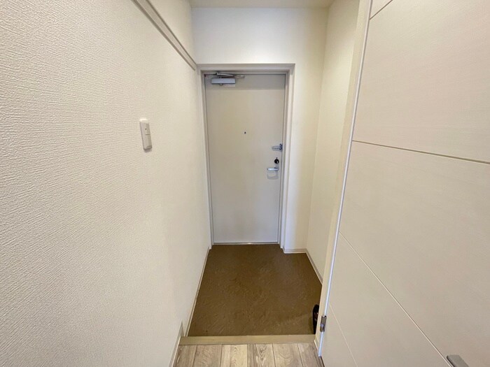 物件内観写真15　(玄関)