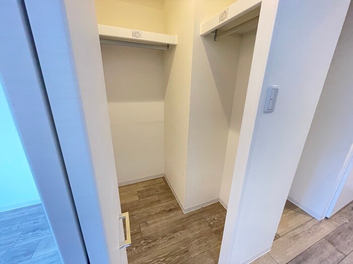 物件内観写真18　(収納)