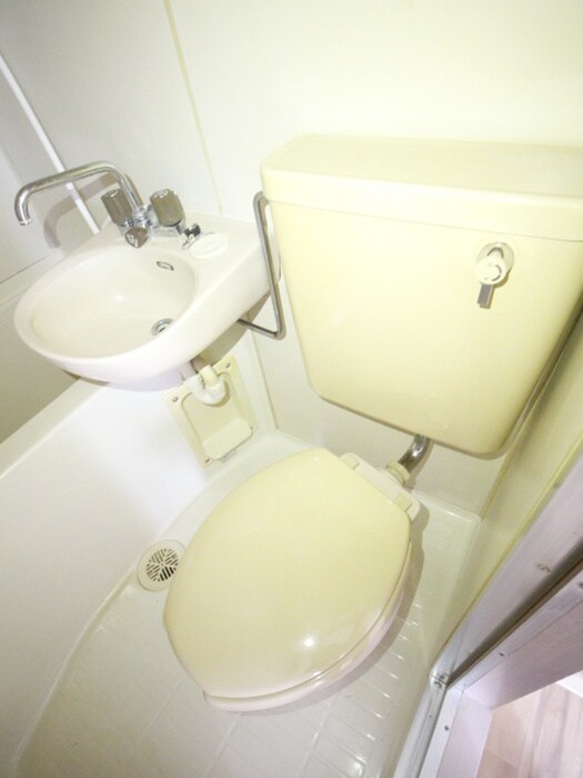 物件内観写真14　(トイレ)