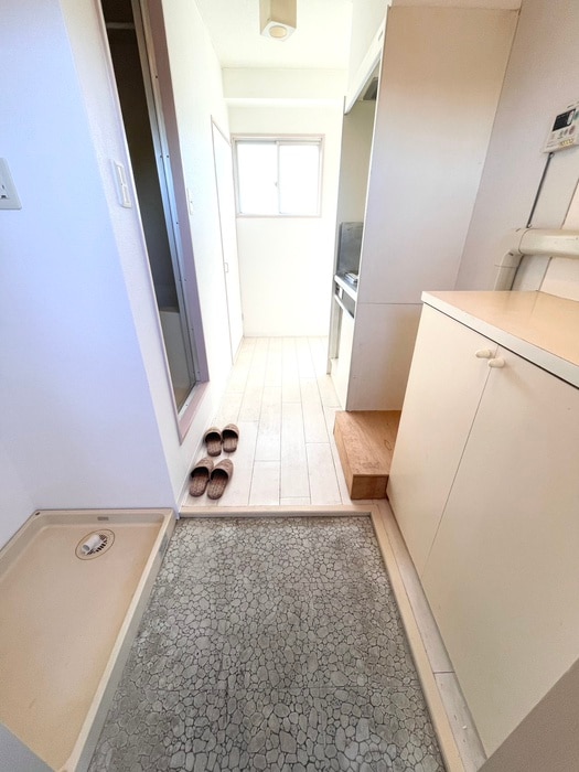 物件内観写真15　(玄関)