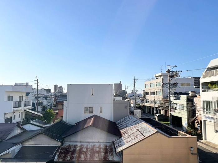 物件内観写真22　(室内からの展望)