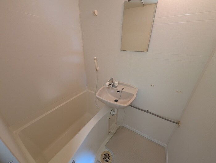 物件内観写真12　(バス／シャワールーム等)