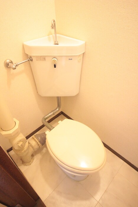 物件内観写真8　(トイレ)