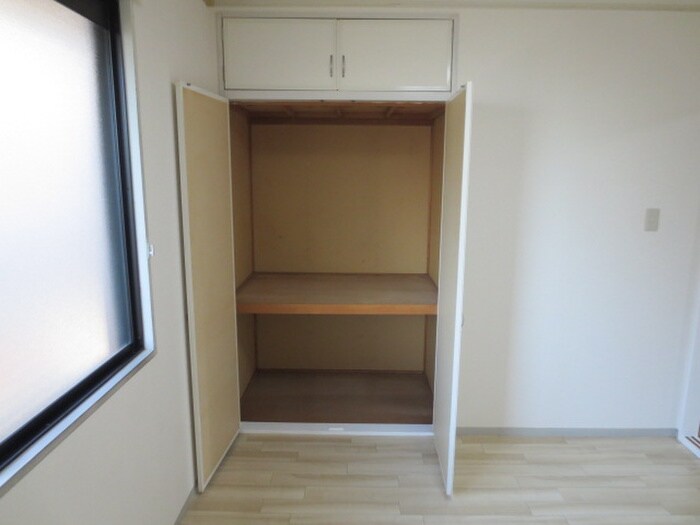 物件内観写真12　(収納)