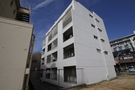 高見かえでビル外観写真