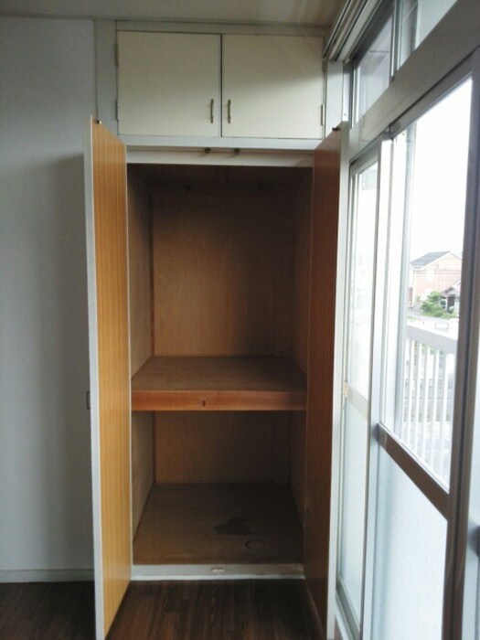 物件内観写真6　(収納)