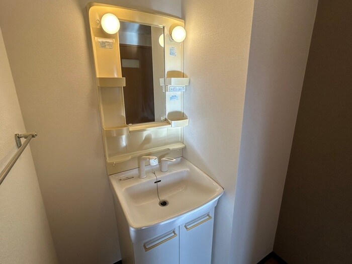 物件内観写真13　(洗面)