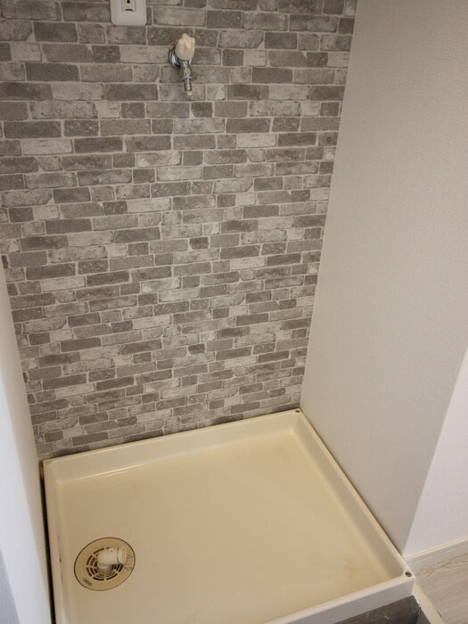 物件内観写真18　(洗濯機置場)