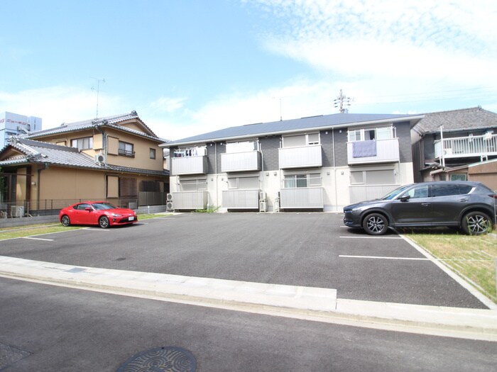 物件外観写真2　(駐輪場)