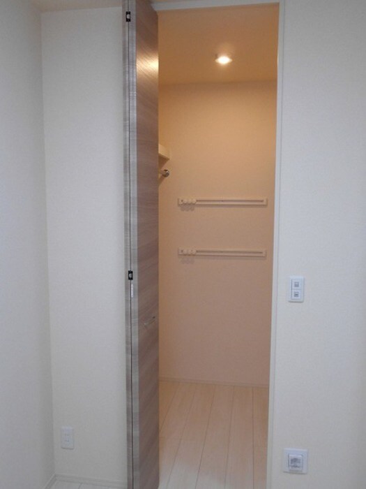 物件内観写真13　(収納)