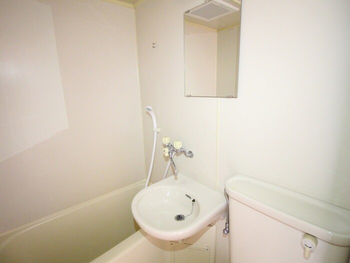 物件内観写真12　(洗面)