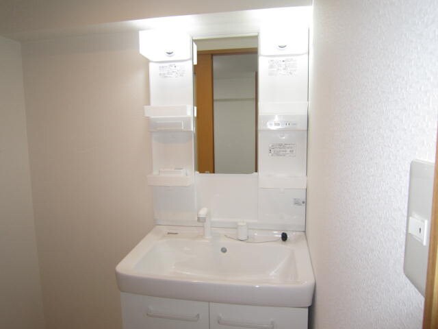 物件内観写真13　(洗面)