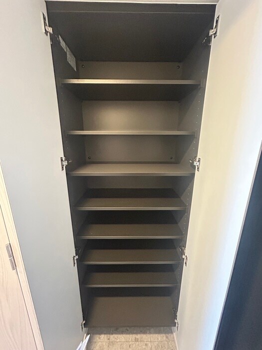 物件内観写真4　(靴箱)