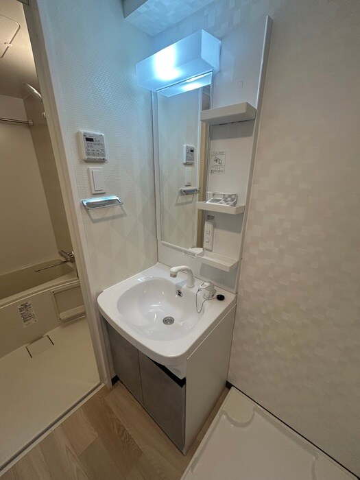 物件内観写真9　(洗面)