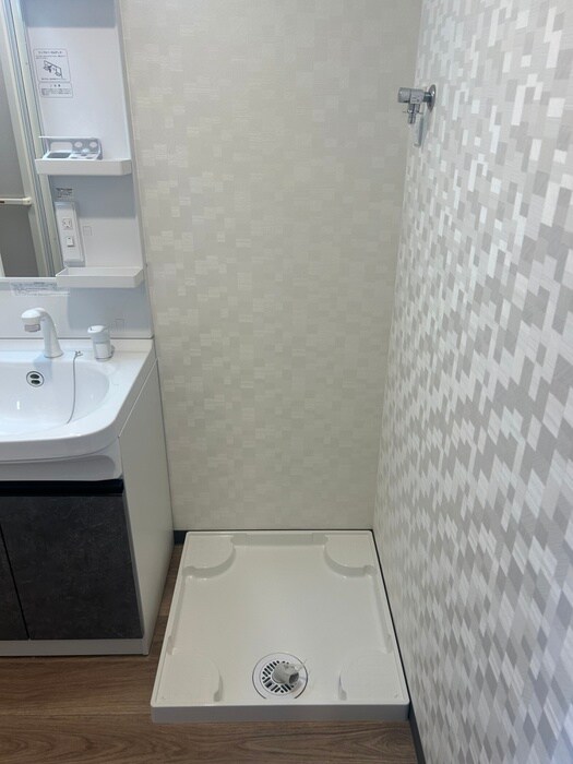 物件内観写真13　(洗濯機置場)