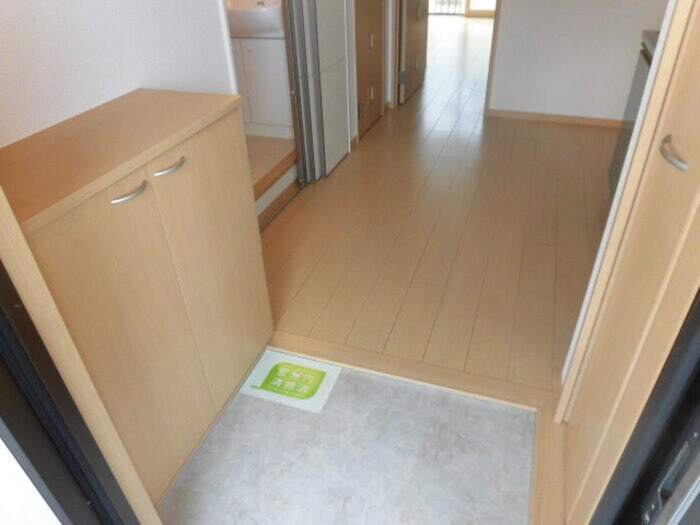 物件内観写真9　(靴箱)