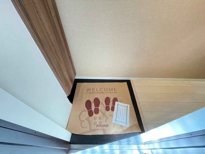 物件内観写真15　(玄関)