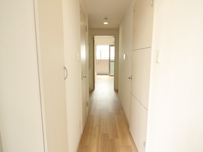 物件内観写真15　(玄関)