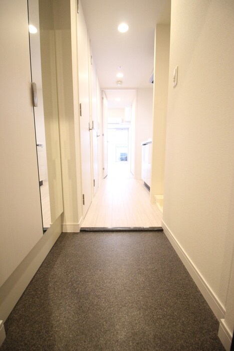 物件内観写真11　(玄関)