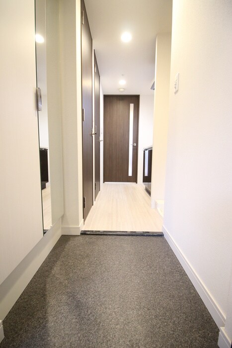 物件内観写真15　(玄関)