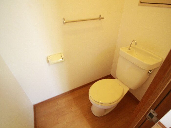 物件内観写真12　(トイレ)