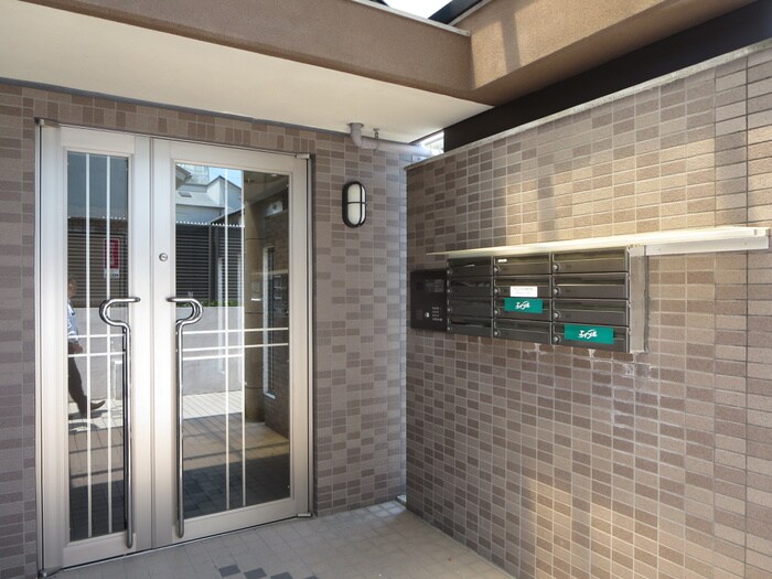 アドバンスユタカのエントランス部分