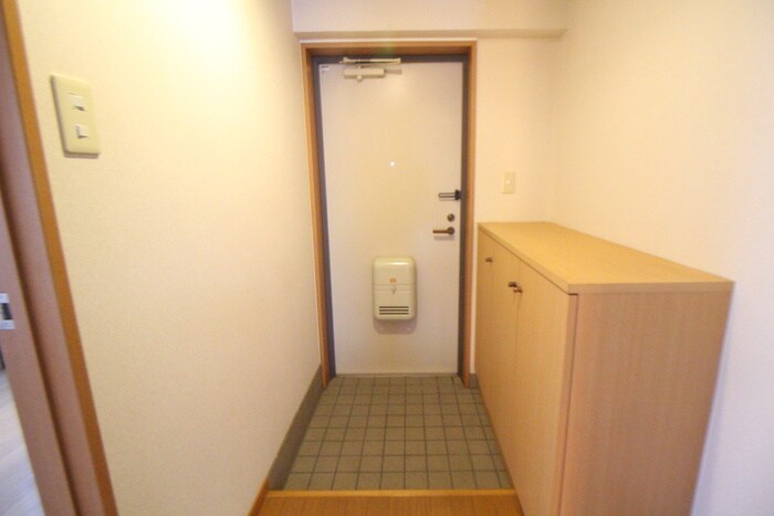 アドバンスユタカの玄関