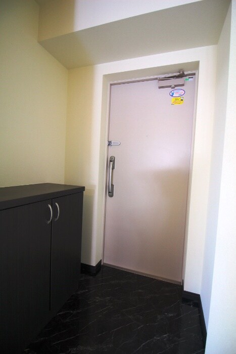 物件内観写真17　(玄関)