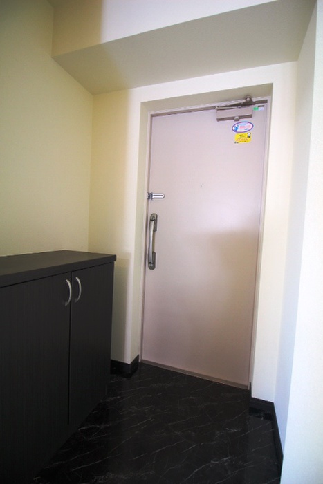 物件内観写真19　(玄関)