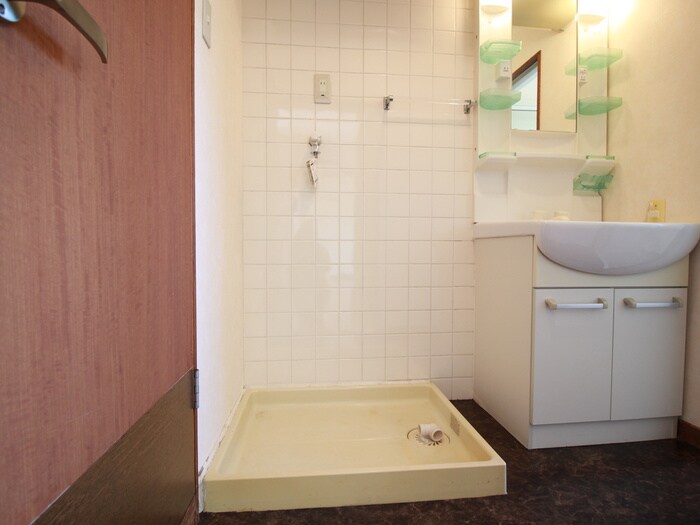 物件内観写真13　(洗濯機置場)