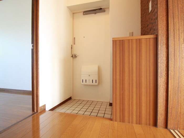 物件内観写真19　(玄関)