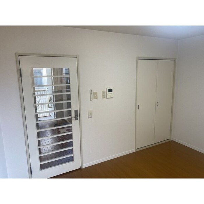 物件内観写真12　(居室)