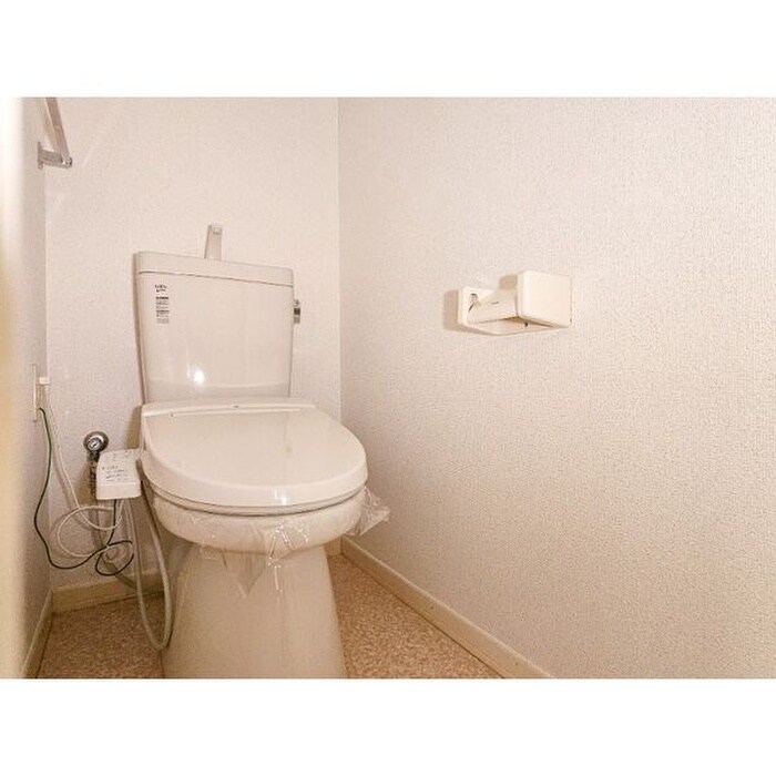 物件内観写真12　(トイレ)