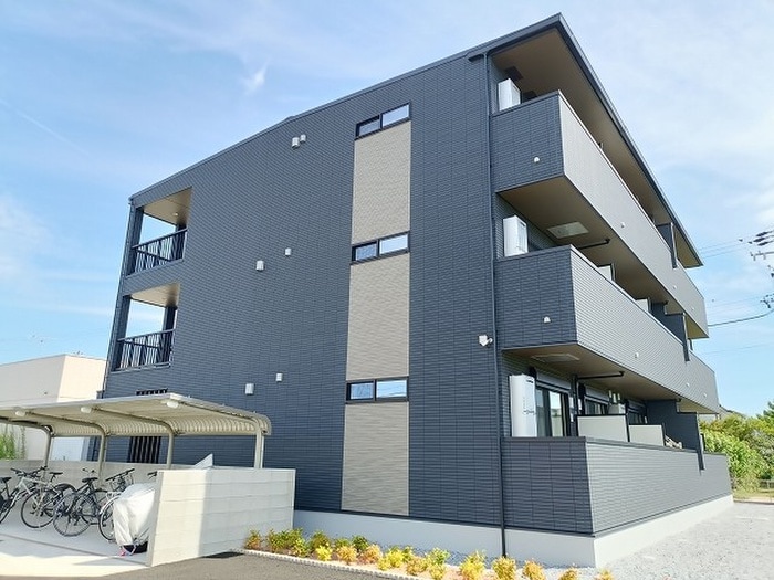 アクテュエル・Yの物件外観写真