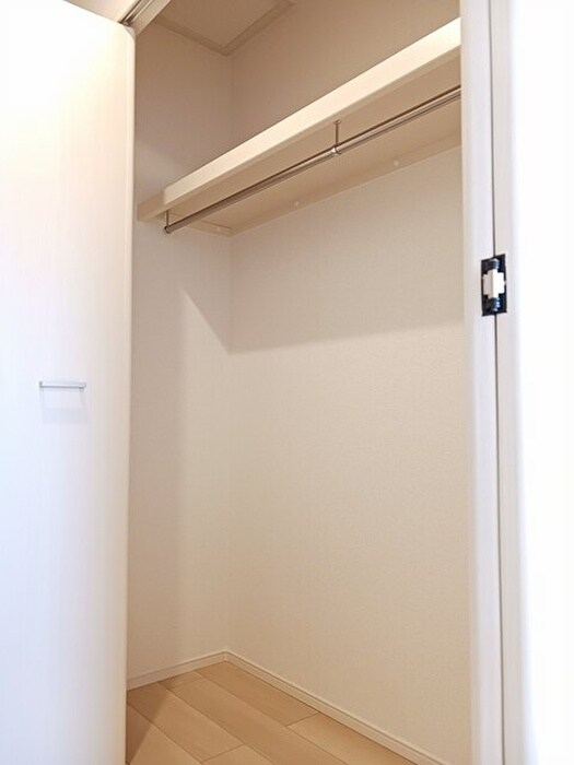 物件内観写真8　(収納)
