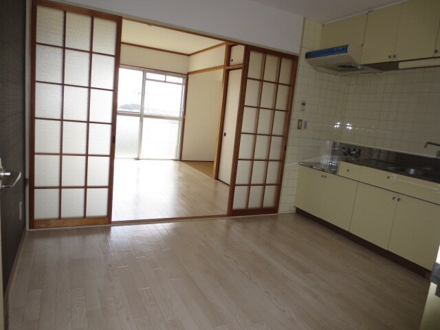 物件内観写真8　(居室)