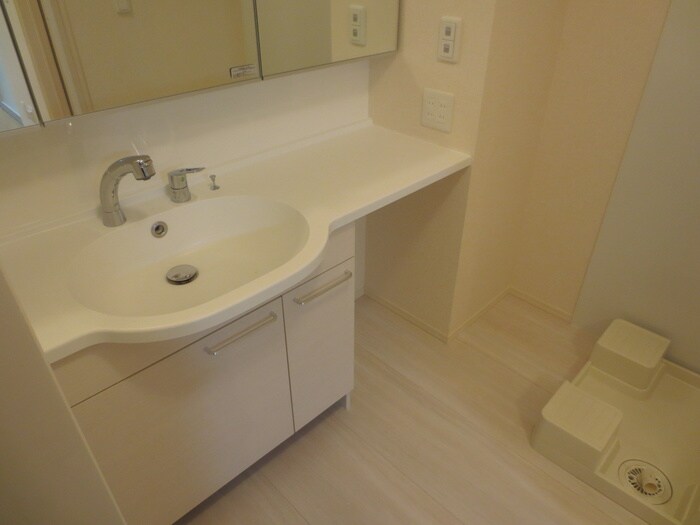 物件内観写真9　(洗面)