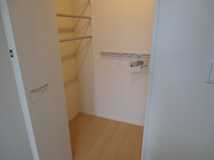 物件内観写真14　(収納)