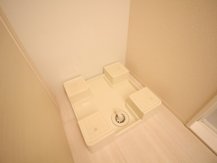 物件内観写真15　(洗濯機置場)