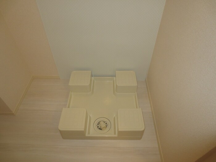 物件内観写真18　(洗濯機置場)