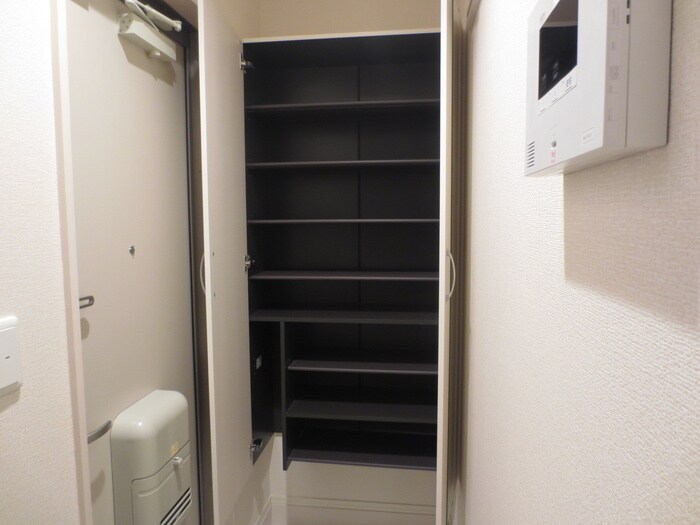 物件内観写真19　(靴箱)