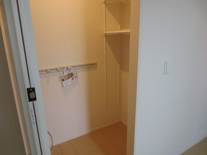 物件内観写真20　(収納)
