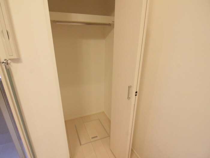 物件内観写真10　(収納)