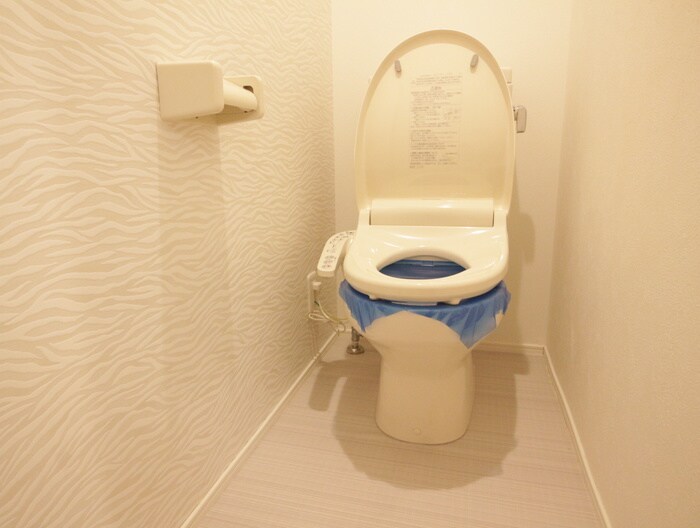 物件内観写真14　(トイレ)